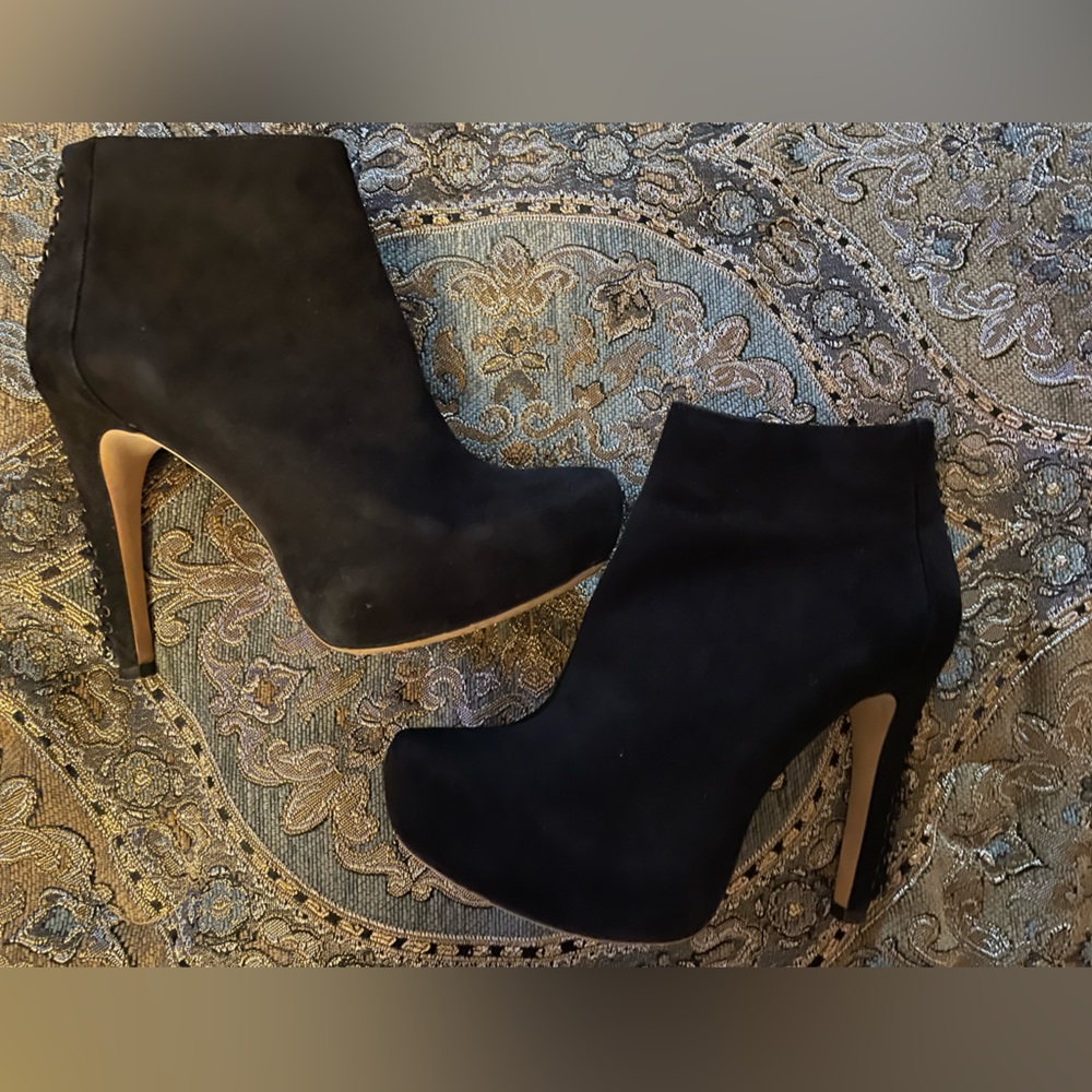 Vince Camuto Suede Booties
